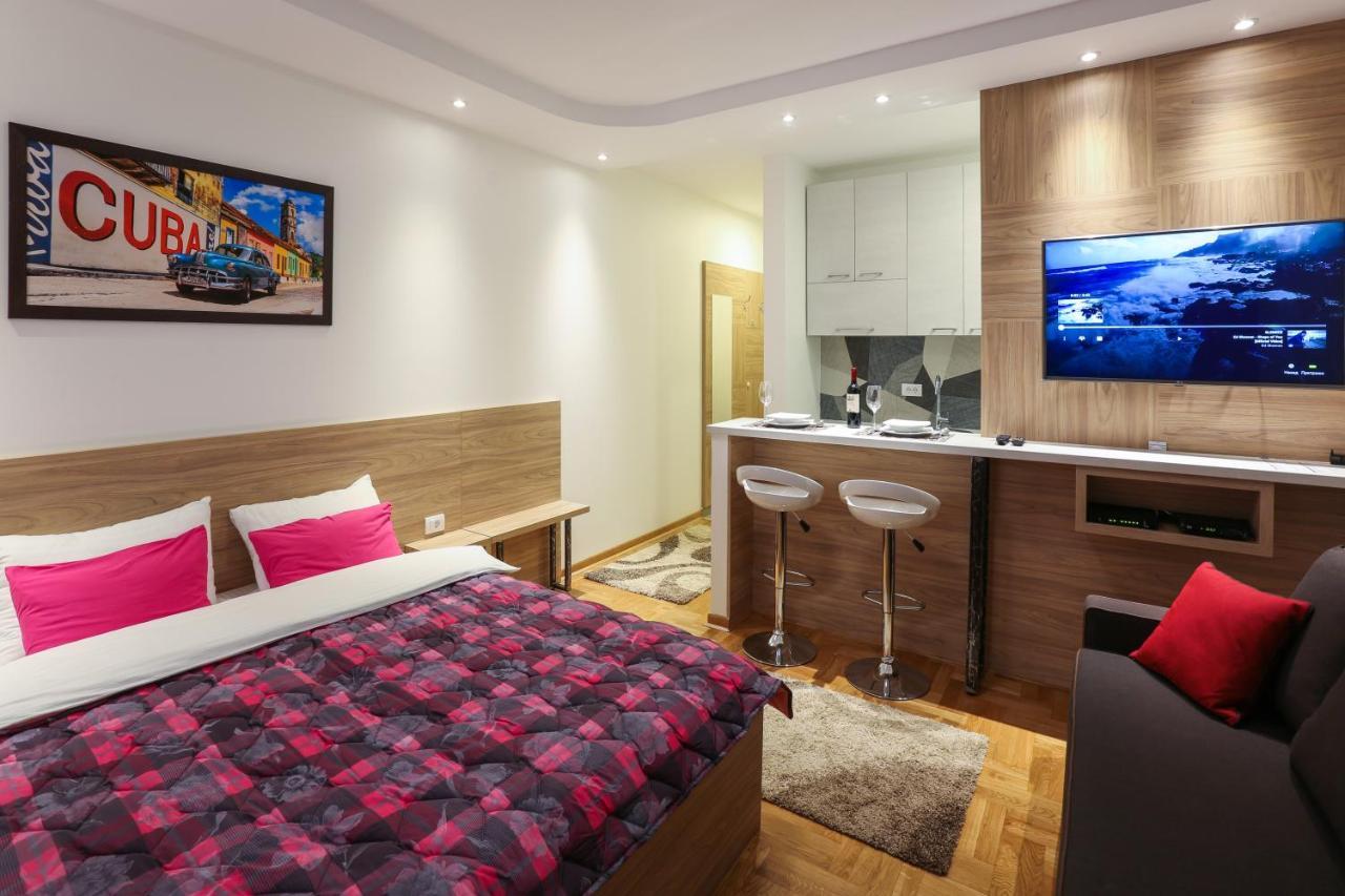 נובי סאד Apartment Promenada 30 מראה חיצוני תמונה