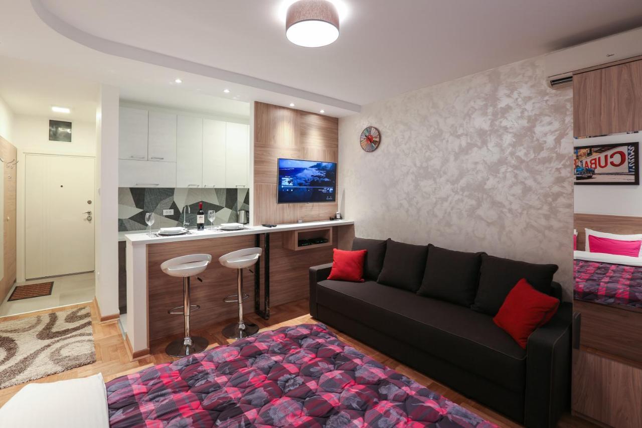 נובי סאד Apartment Promenada 30 מראה חיצוני תמונה
