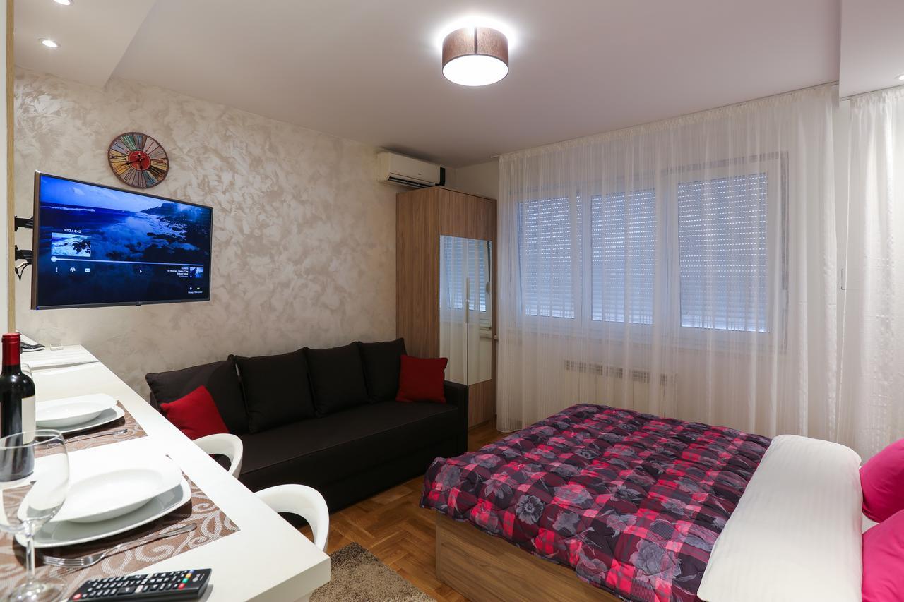 נובי סאד Apartment Promenada 30 מראה חיצוני תמונה