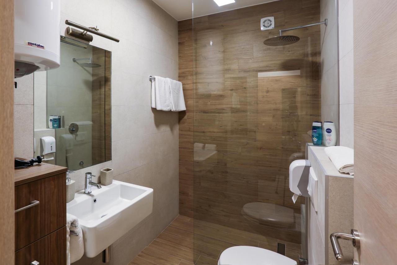 נובי סאד Apartment Promenada 30 מראה חיצוני תמונה