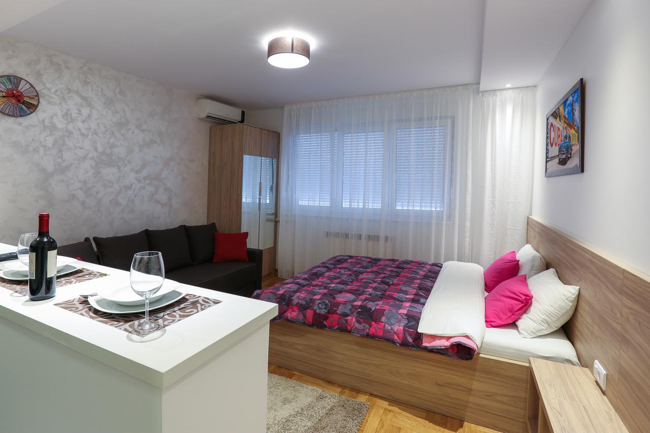 נובי סאד Apartment Promenada 30 מראה חיצוני תמונה
