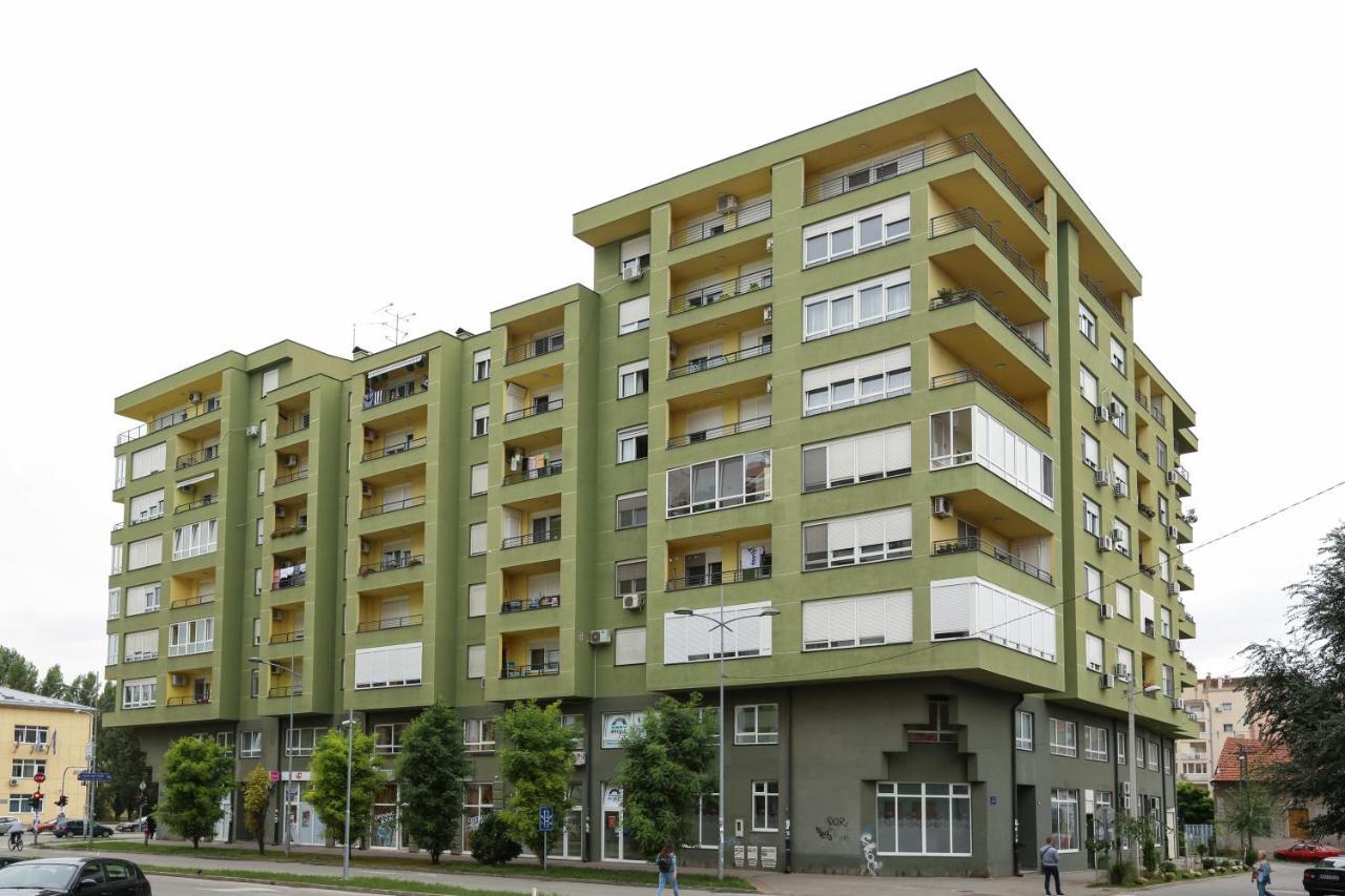 נובי סאד Apartment Promenada 30 מראה חיצוני תמונה